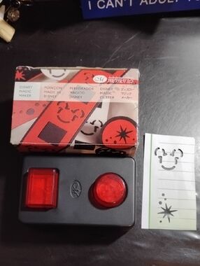 Creative Memories Disney Magic Cutter Paper Punch Mickey Star Starburst